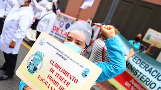 Médicos anuncian paro nacional de 48 horas desde mañana por aumento salarial