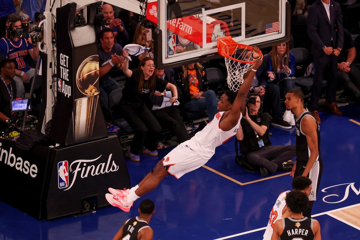 OG Anunoby (C) de los New York Knicks en acción durante el Juego 3 de las Finales de la NBA contra los San Antonio Spurs en el Madison Square Garden en Nueva York, Nueva York, EE.UU., 08 de junio de 2026.