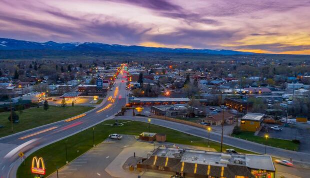 Wyoming cómo solicitar el reembolso de impuestos de más de 900 dólares