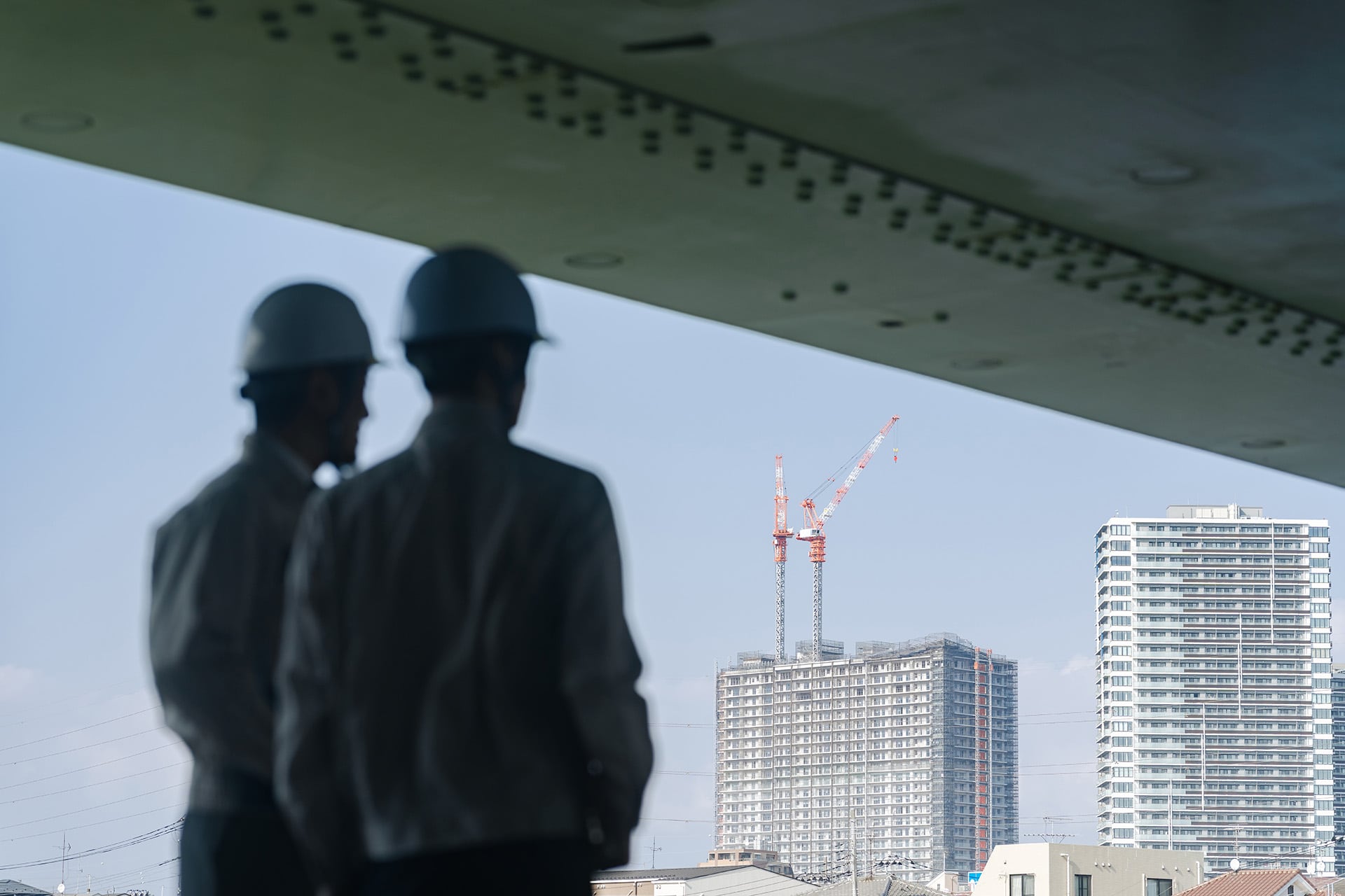 Antes de separar o comprar un departamento, es importante verificar que el proyecto cuente con respaldo técnico y legal. Imagen: inmobiliaria Albamar.