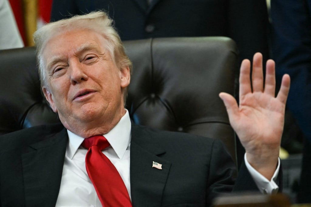 Donald Trump prometió que entregará un cheque de estímulo de US$2,000 con los fondos recaudados de los aranceles (Foto: AFP)