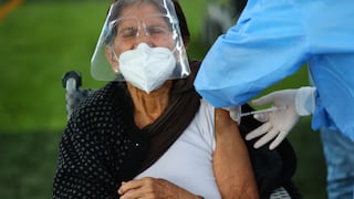 Vacunación de los peruanos mayores de 60 años empezaría la última semana de mayo