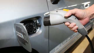 Productores de litio sufren primera gran desaceleración en la era de los autos eléctricos