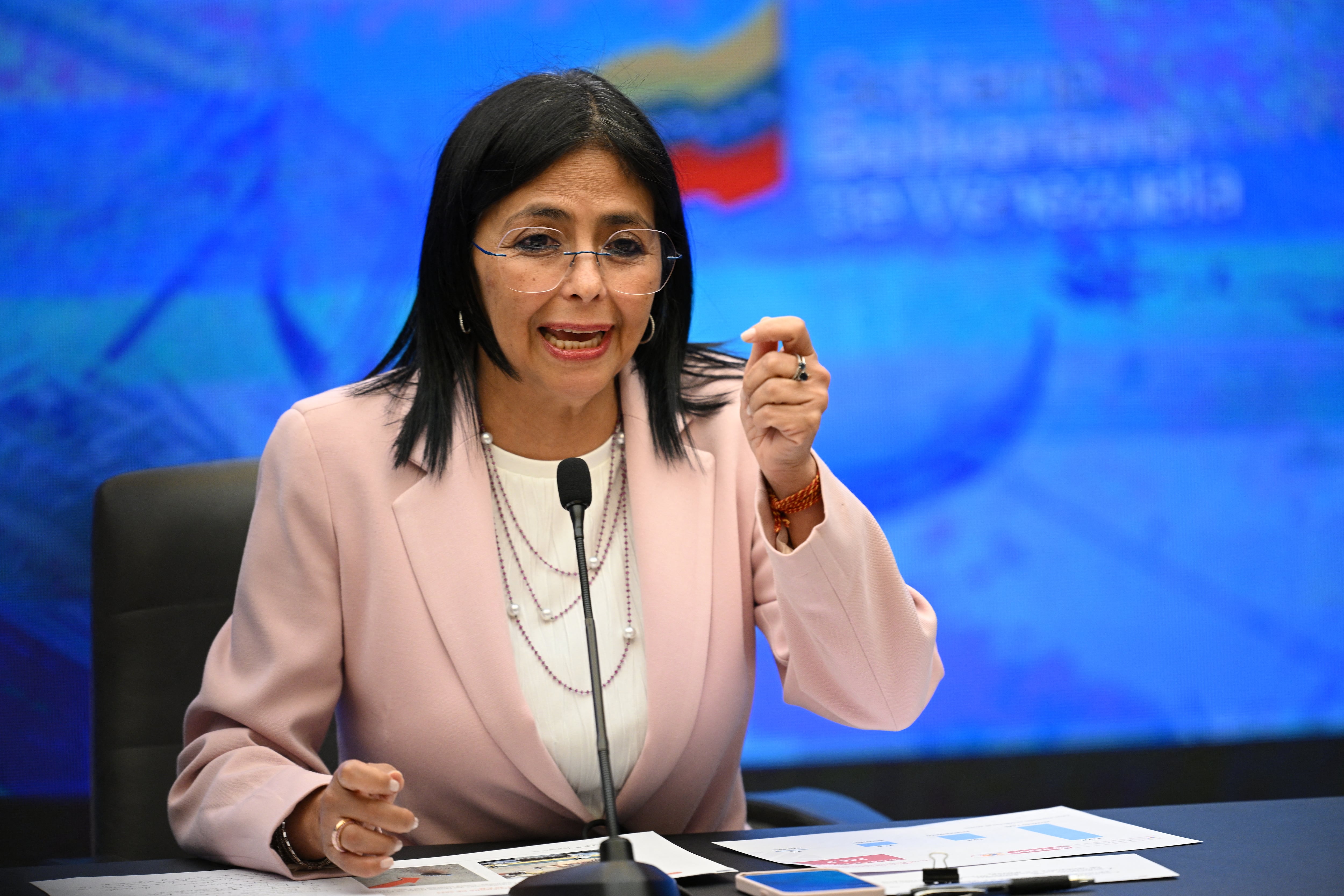 Fuerzas Armadas de Venezuela respaldan a Delcy Rodríguez como presidenta encargada tras captura de Maduro