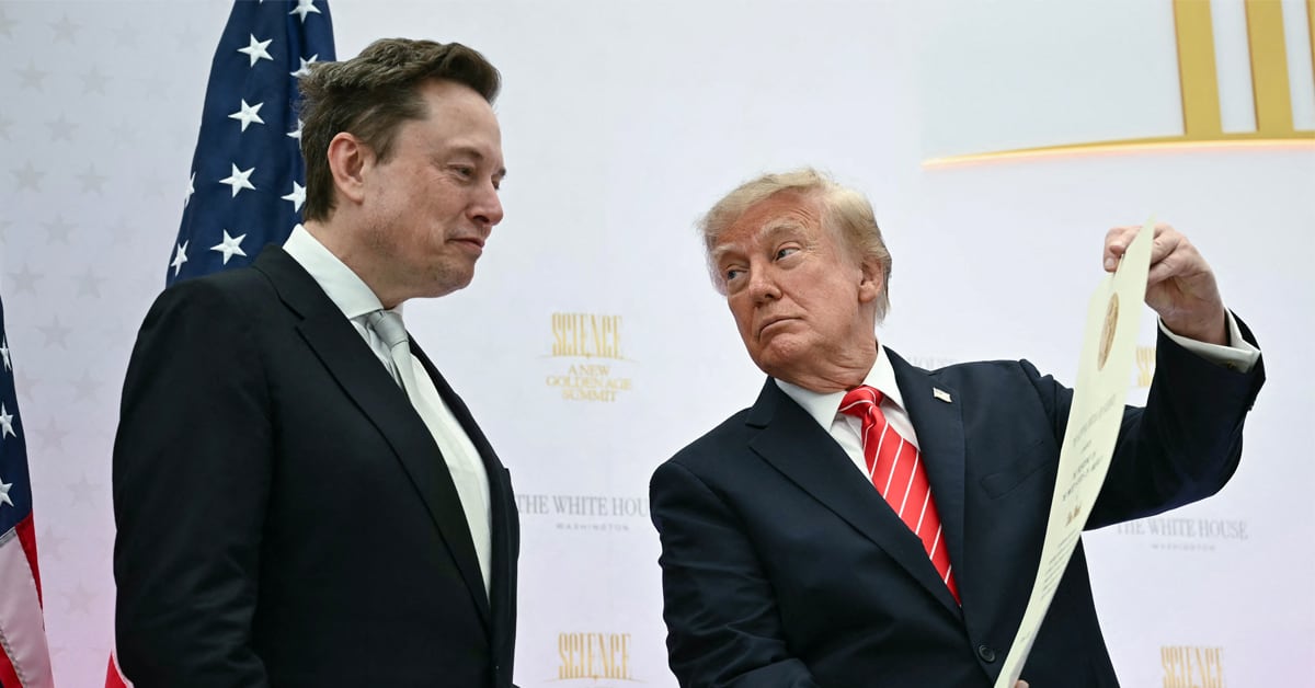 Donald Trump condecoró a Elon Musk. (Foto: AFP)