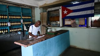 Salario promedio en Cuba equivale a US$9 al mes en el mercado informal