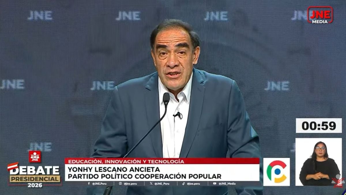 Yonhy Lescano propuso Internet gratuito mediante un satélite y la reconstrucción de colegios públicos. Foto: Captura JNE.