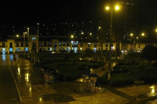 La iluminación LED utiliza 40% menos energía que los fluorescentes y un 80% menos que los incandescentes para producir la misma cantidad de luz. (Foto: Electro Oriente)