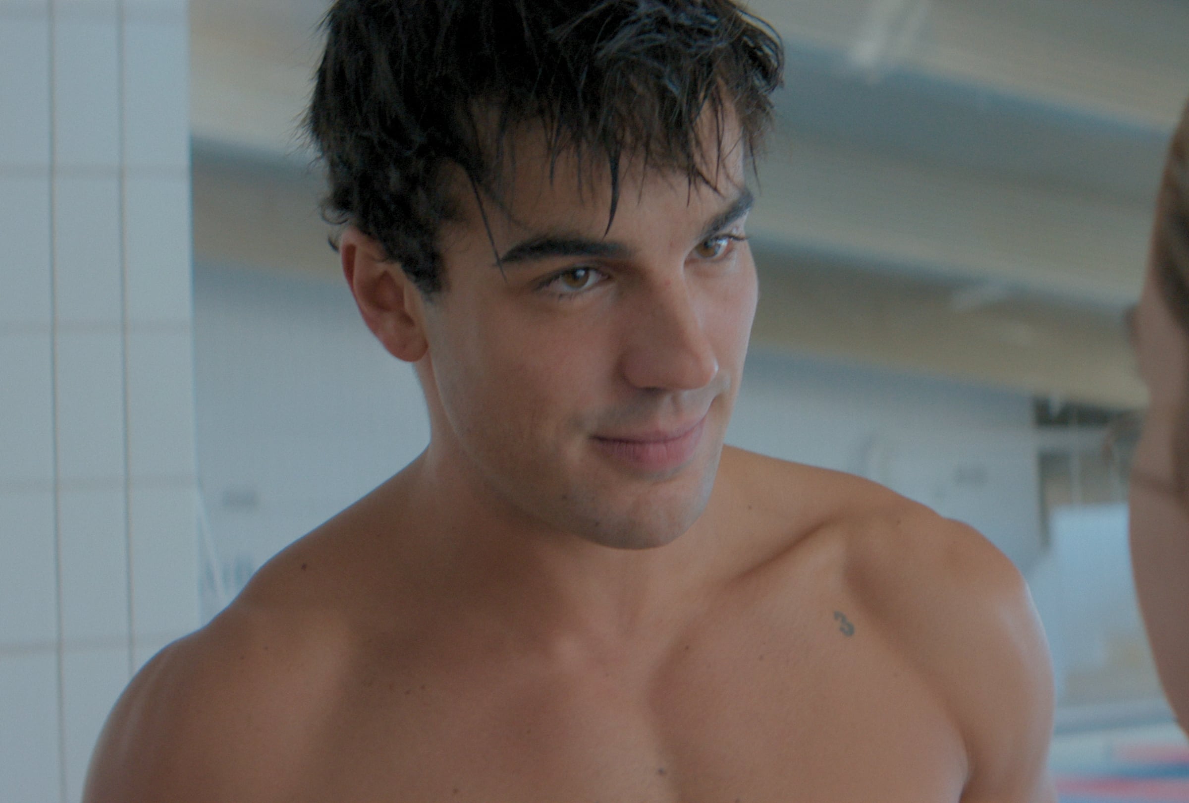 El actor español Óscar Casas es parte del elenco de "Deseo", donde asume el papel de Matías, un entrenador de natación (Foto: El Estudio / Las Películas Del Apache)