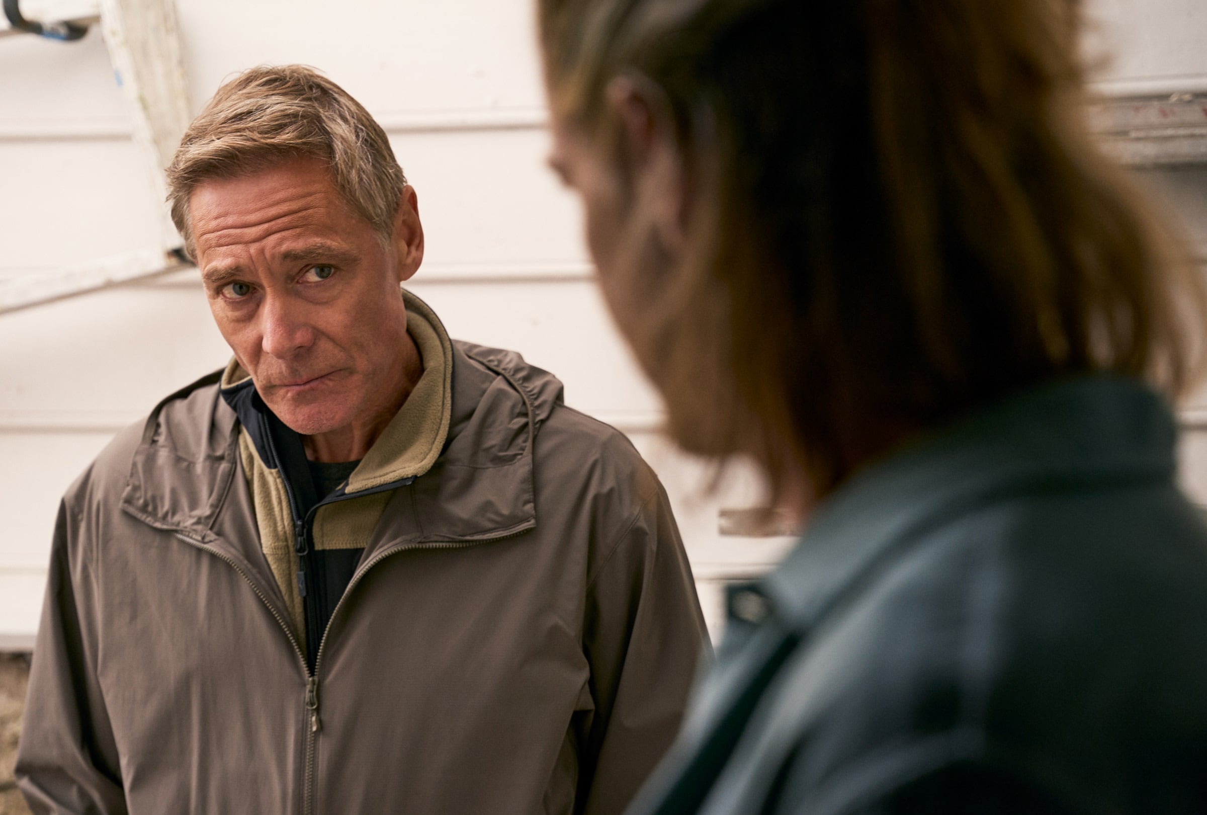 Lars Simonsen como Aksel Søderberg y Pål Sverre Hagen como Joachim en la película danesa "The Secret Woman" (Foto: Netflix)