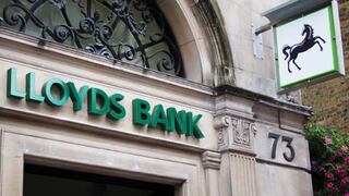 Banco británico Lloyds vuelve por completo a manos privadas luego de rescate del Estado