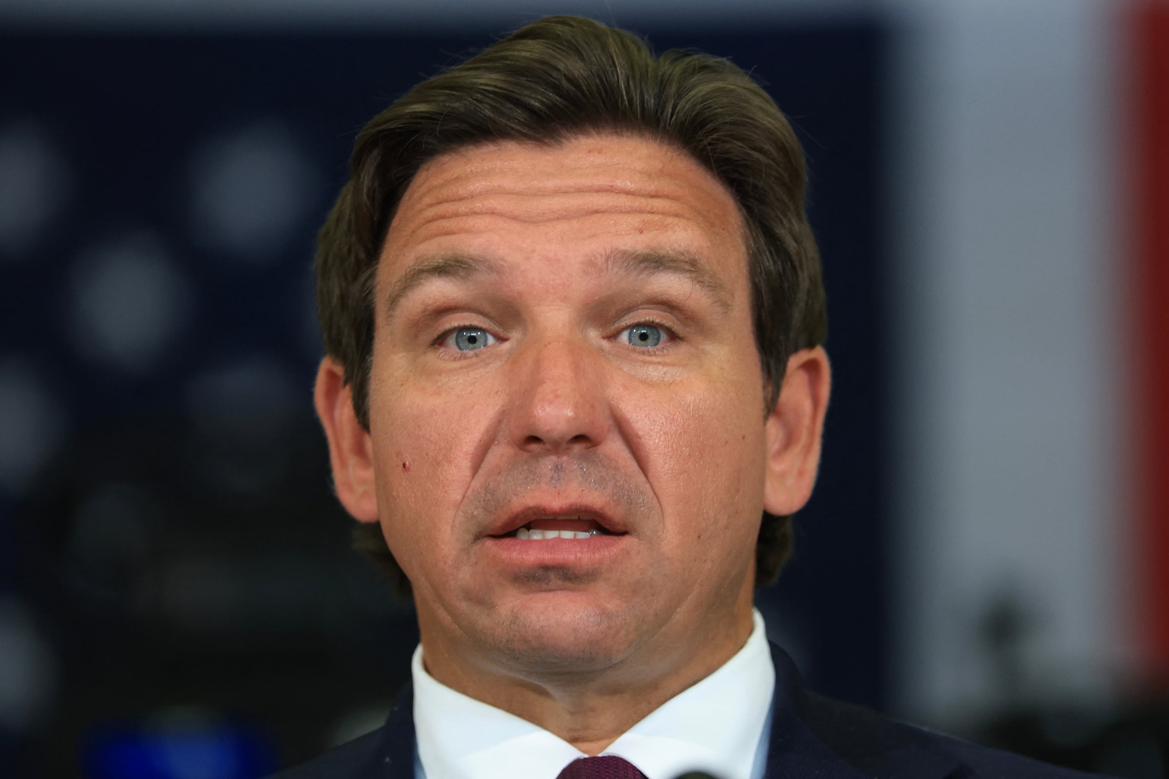 DeSantis aprobó esta normativa el pasado 1 de abril, la cual está publicada en el Senado de Florida. (Foto: AFP)