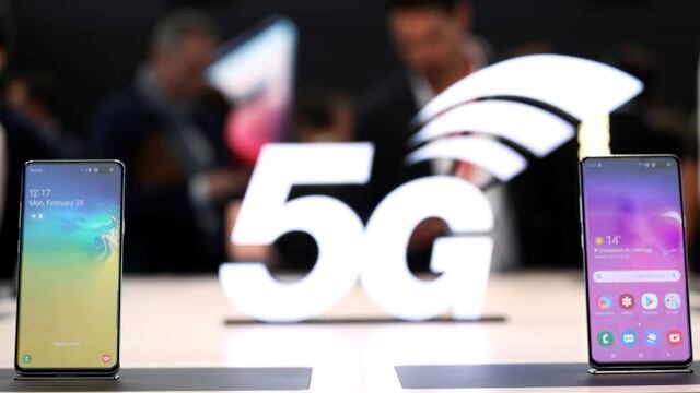 La era de móviles plegables y la conexión 5G se revelan en el MWC