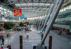 ¿Viajas este verano? La FAA recortará vuelos en uno de los aeropuertos más importantes de EE. UU.