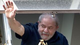 Detienen a ex presidente brasileño Lula por caso de soborno en Petrobras