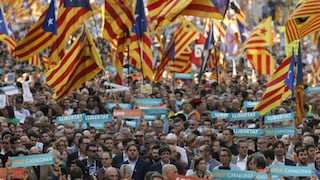 El parlamento de Cataluña aprueba resolución para declarar la independencia
