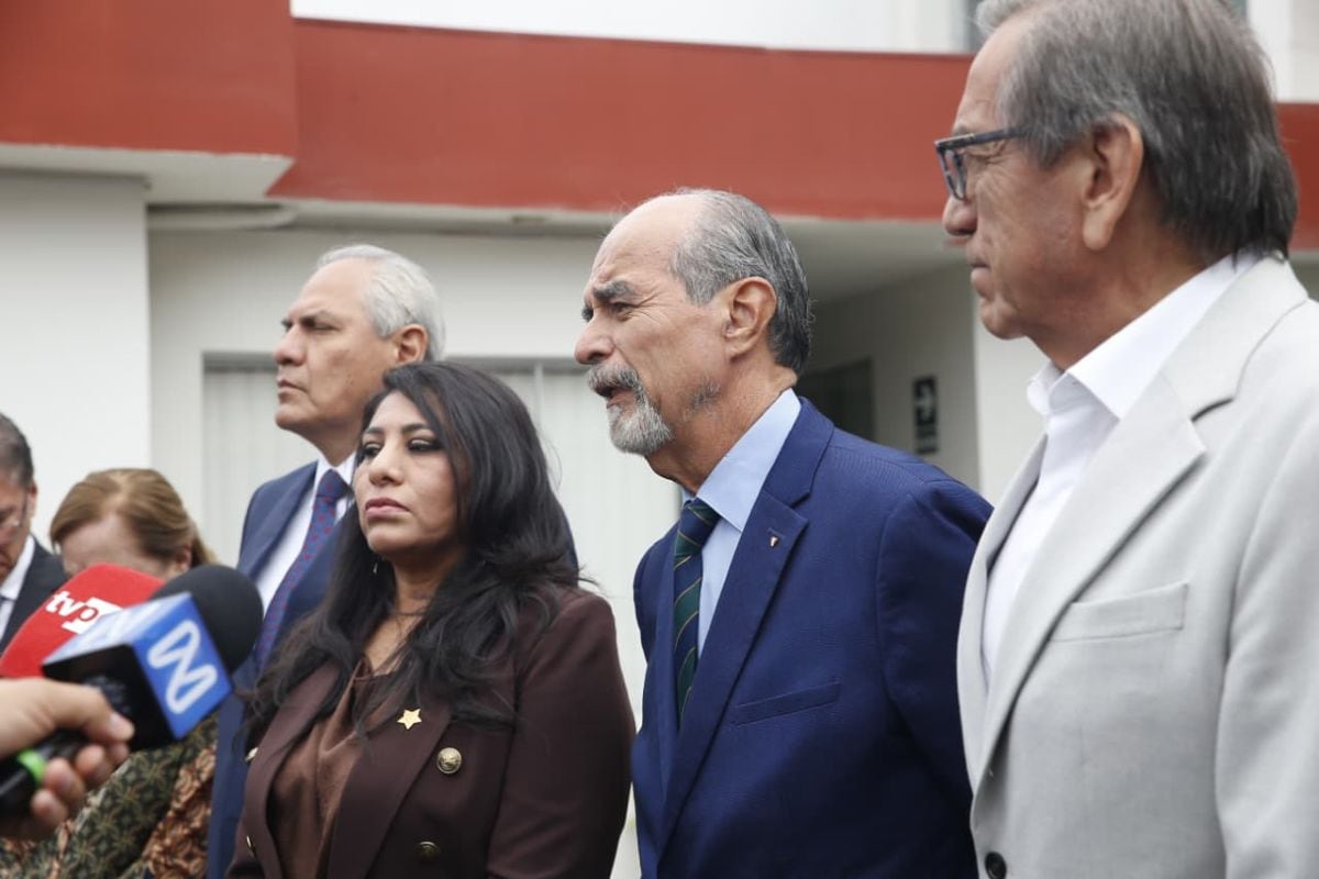 Los dirigentes apristas plantearon la necesidad de construir consensos en el próximo Congreso y acelerar la instalación de las comisiones de transferencia. Foto: GEC.