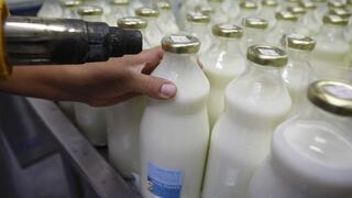 Desde hoy rige norma que obliga el uso de leche fresca en la elaboración de leche evaporada