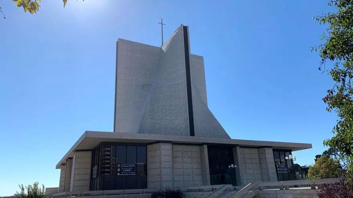 Los empleados de la arquidiócesis, sin embargo, seguirán recibiendo un sueldo y se continuará atendiendo a los feligreses, aclaró el escrito. (Foto: EFE)