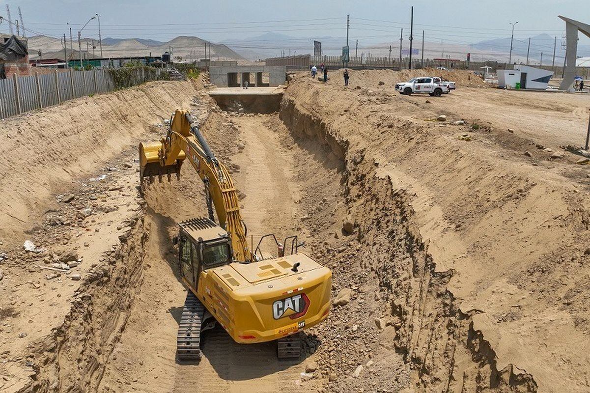 La ministra también indicó que ya han adquirido los 1,700 módulos de vivienda temporal para apoyar a las familias damnificadas. Foto: MVCS.