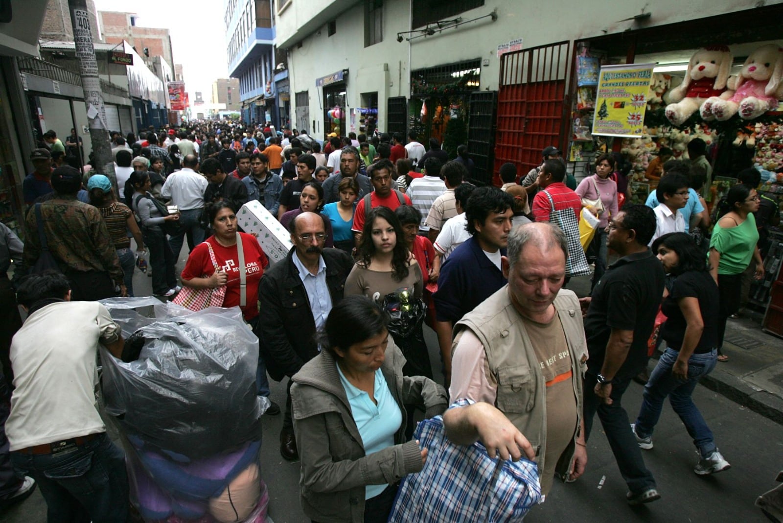 Un estudio del GRIM de la USIL revela que la intención de compra se mantiene alta, aunque cede frente al 94% registrado el año anterior. (Foto: GRIM de la Usil)