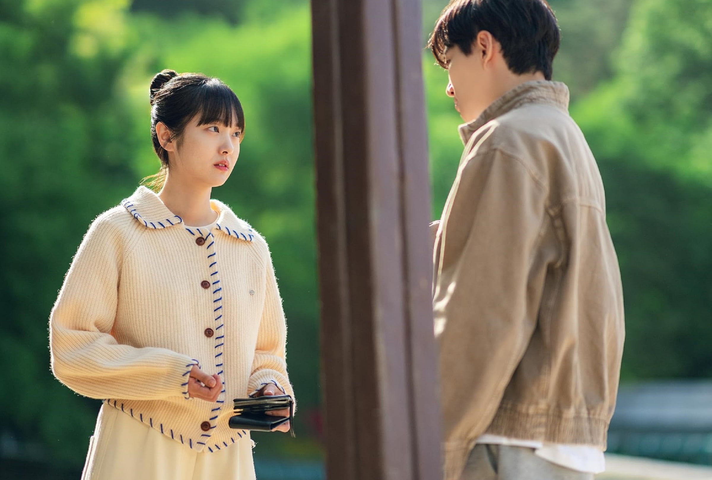 Kim Hye-jun como Kim Min-sook y Lee Jun-ho como Kang Sang-ung en la serie surcoreana "Cashman" (Foto: Netflix)