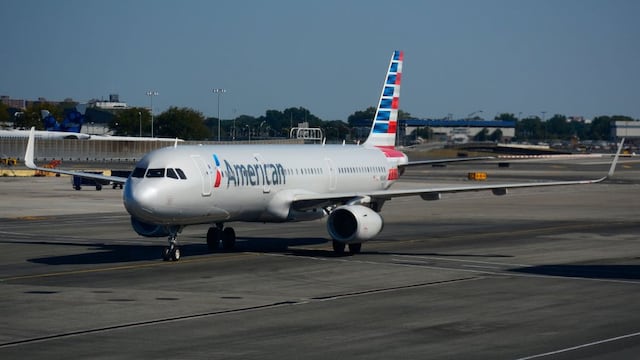 American Airlines suspende vuelos entre Miami y Guayaquil; EE.UU. promete ayuda
