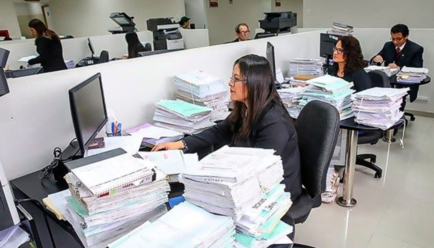 El criterio vinculante busca uniformizar la aplicación de la normativa relacionada con los contratos CAS a plazo determinado | Foto: Andina
