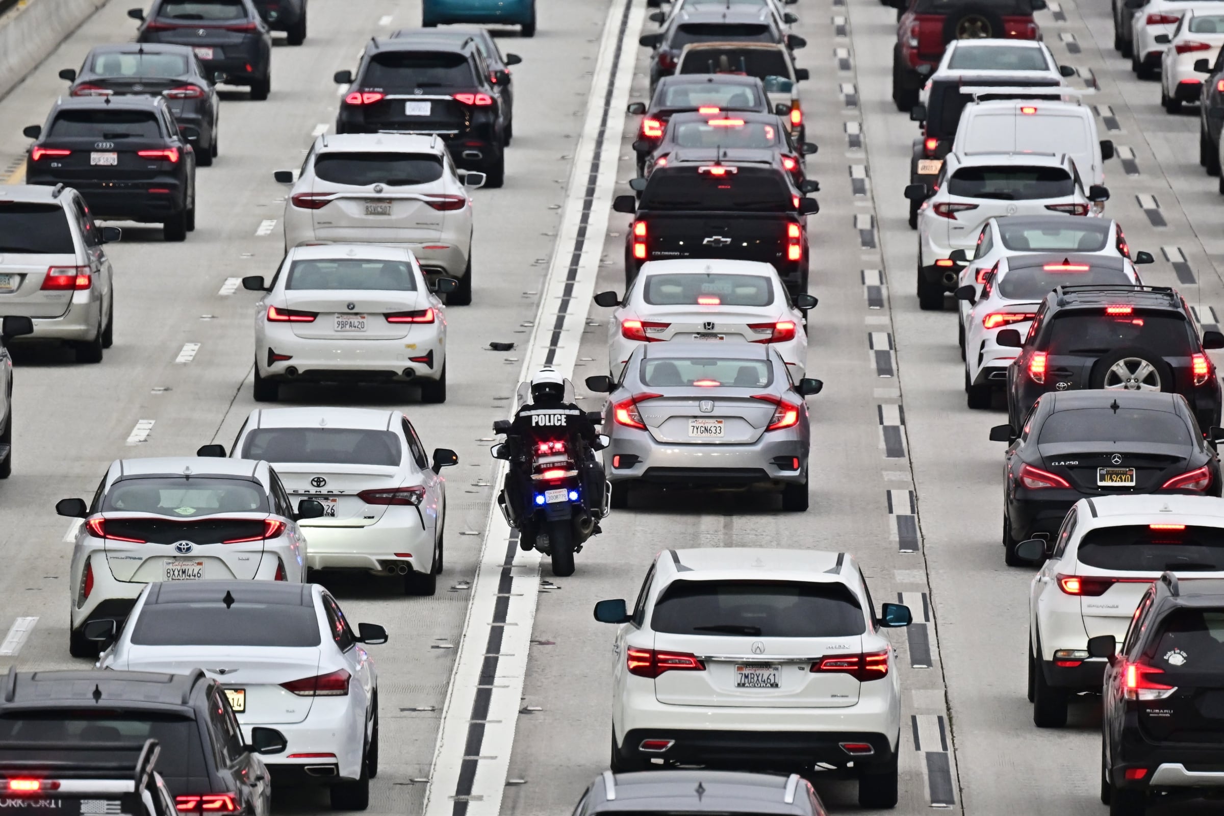 Según el informe de INRIX, cada conductor pierde en promedio 49 horas anuales a causa del tráfico. (Crédito: AFP)