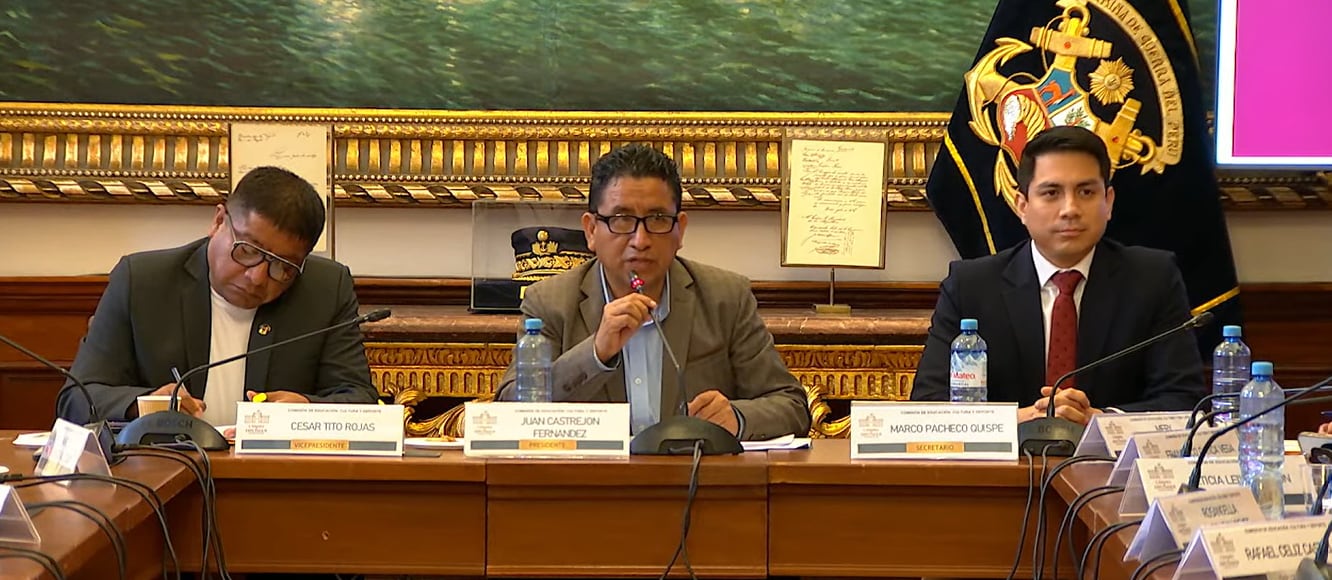 La propuesta aprobada con 17 votos a favor busca mantener el beneficio tributario hasta fines de 2029. En 2025, unas 37 empresas editoriales accedieron al mecanismo, frente a seis en 2020. Foto: Congreso.