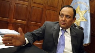 ¿Cuántos peruanos conocen al nuevo defensor del Pueblo, Walter Gutiérrez?