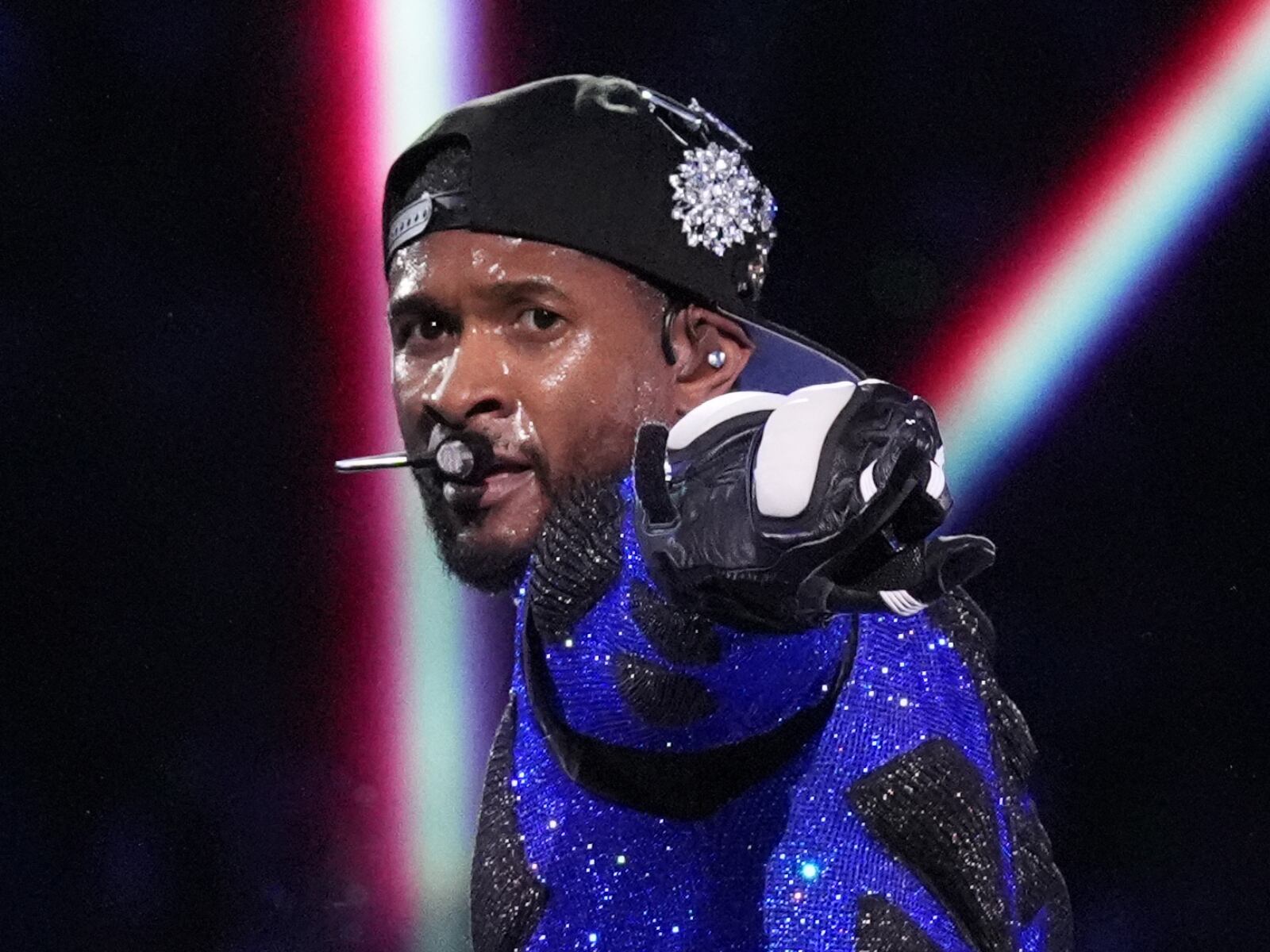El cantante Usher protagonizó el show del medio tiempo del Super Bowl 2024 (Foto: AFP)