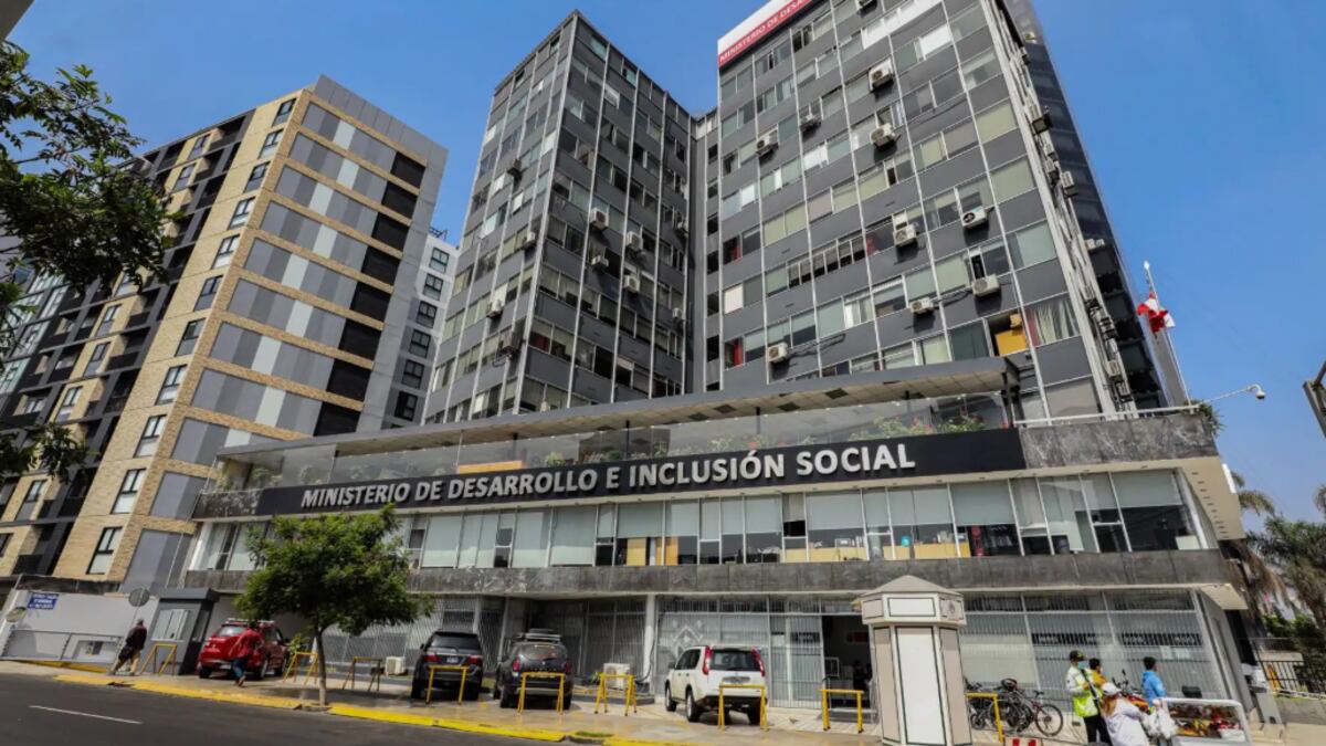 Midis: Alejandro Afuso asume Prestaciones Sociales y recibe reto de mejorar el acceso