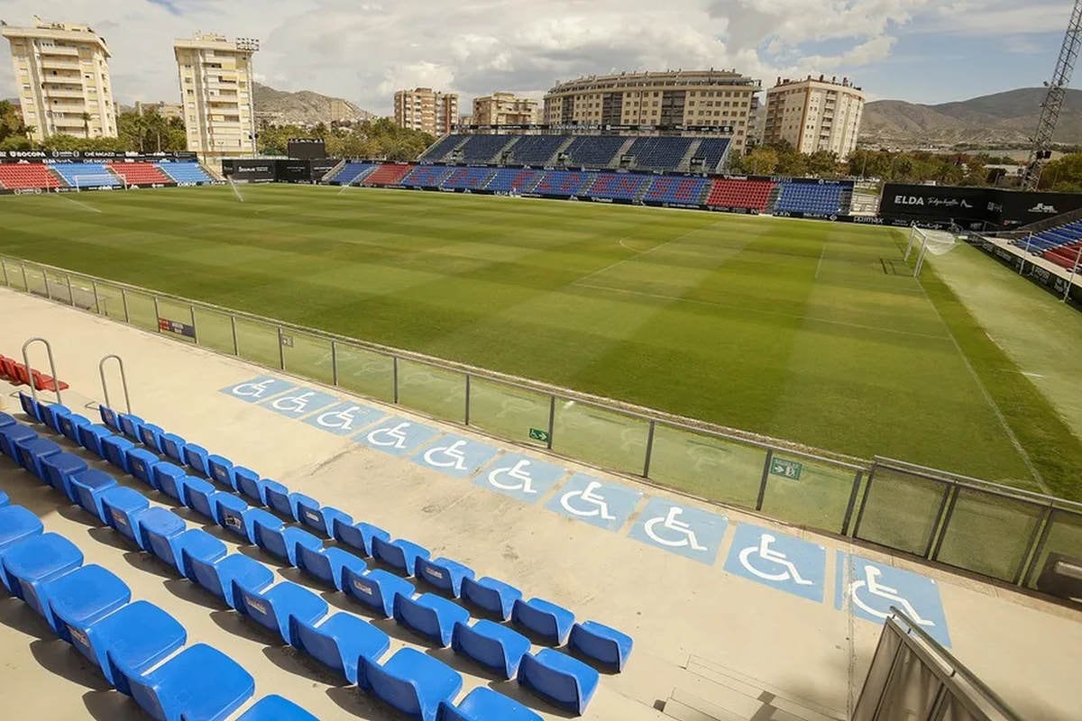 Vista general del estadio Nuevo Pepico Amat del C.D. Eldense. Foto: EFE/Morell