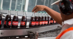 Arca Continental alista cambios en planta de Pucusana: la jugada de la embotelladora de Coca-Cola