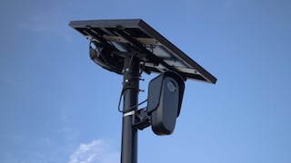 Atención, cámaras Flock bajo la lupa en EE.UU.: cómo saber si las autoridades policiales siguieron los movimientos de tu vehículo