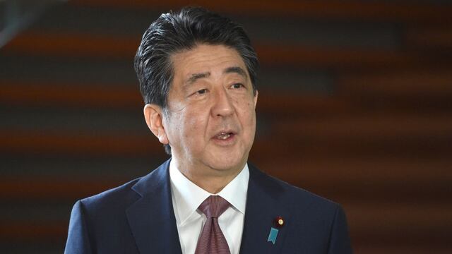 Ex primer ministro japonés Shinzo Abe fue herido en aparente ataque en un acto electoral (VIDEO)