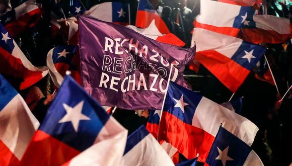 Acto de campaña del "rechazo" al primer referéndum constitucional (Foto: archivo/AFP)