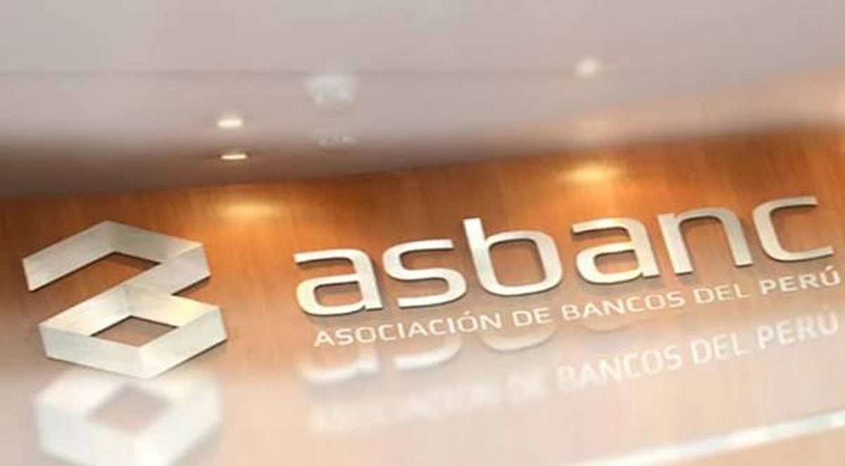 EFEMÉRIDES. Un informe de Asbanc dice que el consumidor peruano tiene una alta tolerancia para asumir deudas.