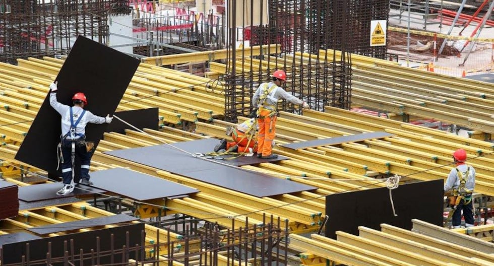 Inversión privada sigue creciendo, ¿cuándo podría traducirse en más empleo formal?