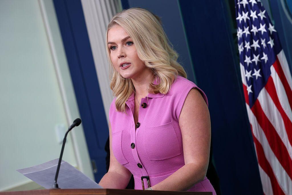 “El presidente y la administración están preparando el escenario para un acuerdo (...), la pelota se está moviendo en la dirección correcta”, dijo la secretaria de prensa de la Casa Blanca, Karoline Leavitt.