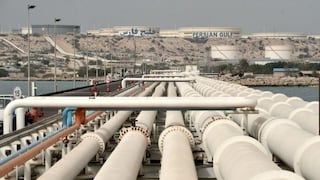 Trump amenaza con destruir principal terminal petrolera de Irán: sus exigencias