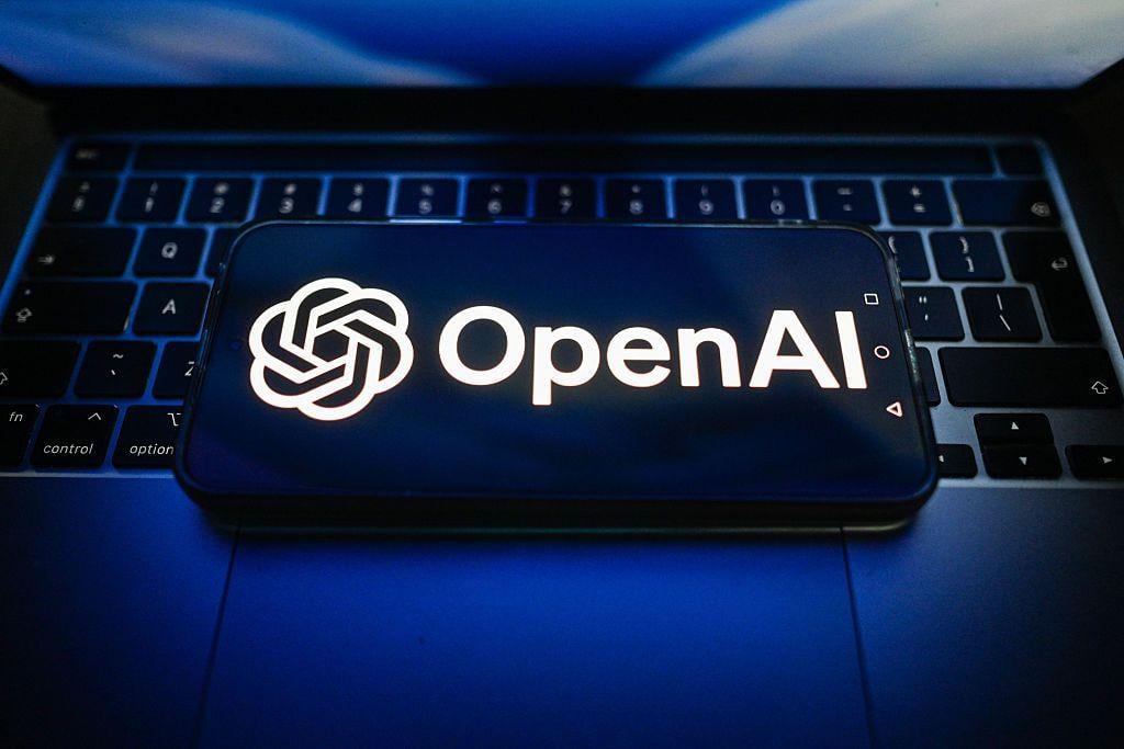 Los investigadores Sydney Von Arx, Cormac Slade Byrd, Spencer Kitts y Thomas Larsen estudiaron la actividad registrada en DseWiki, una página web colaborativa alemana para desarrolladores de software.