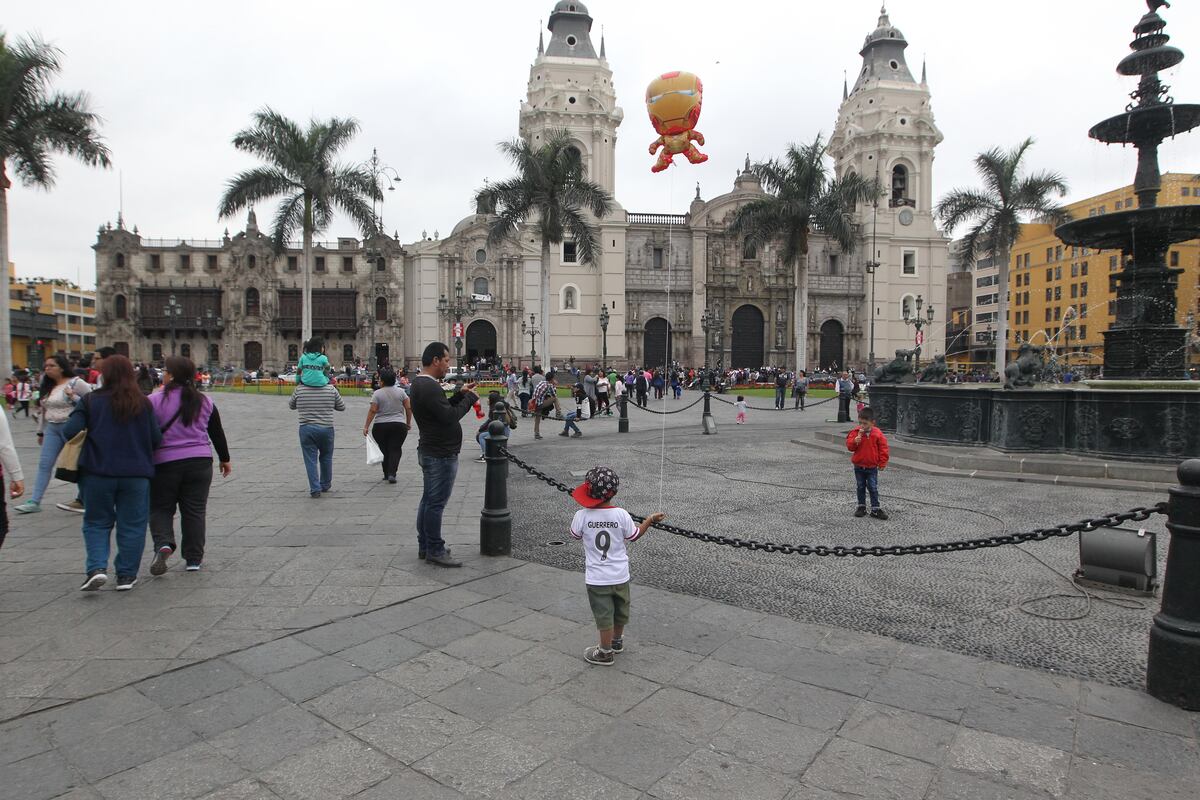 En 2024 se han tenido 26 feriados, a lo que se suman 30 días de vacaciones, dando como resultado casi dos meses de paralización en el sector público. (Foto: GEC)