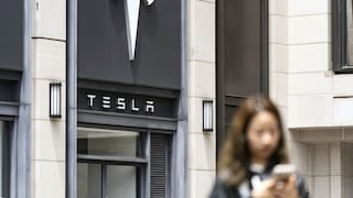 Repunte de Tesla eleva optimismo en opciones mientras ventas caen menos de lo esperado