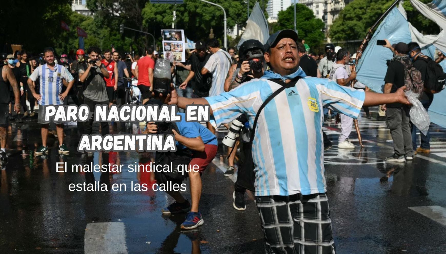 Con adhesión de gremios del transporte, estatales y docentes, el FreSU convocó a un paro nacional con movilización al Congreso para este viernes 27 de febrero, en reclamo por la situación económica y laboral del país (Foto: AFP)