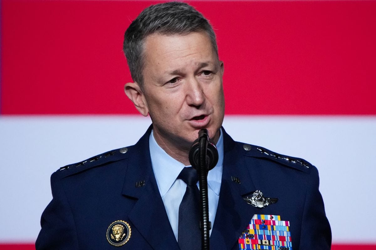 Jefe del Estado Mayor de Estados Unidos, Dan Caine, señaló que las operaciones en Irán “llevarán tiempo”. Foto: AFP.