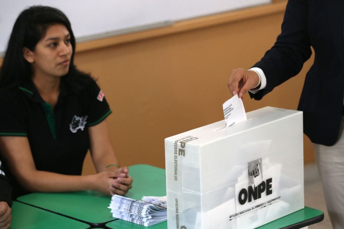Qué dice la Ley 32231 en beneficio a los miembros de mesa para las próximas elecciones.