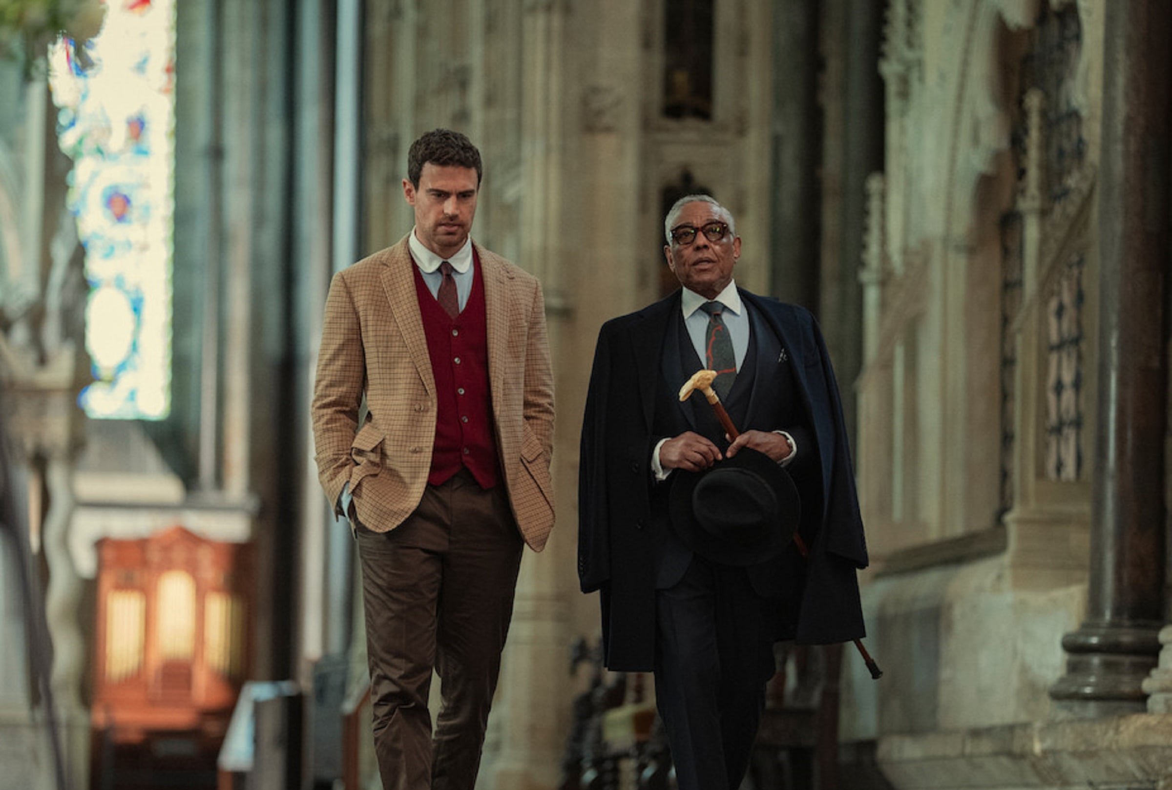 Theo James regresa como Eddie Horniman y Giancarlo Esposito regresa como Stanley Johnston en la segunda temporada de "The Gentlemen" (Foto: Netflix)