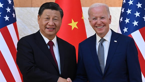 Xi podría intentar presionar a Biden para que suavice o retire algunas sanciones de EE.UU. sobre ciudadanos y empresas chinas. (Foto de SAUL LOEB / AFP )
